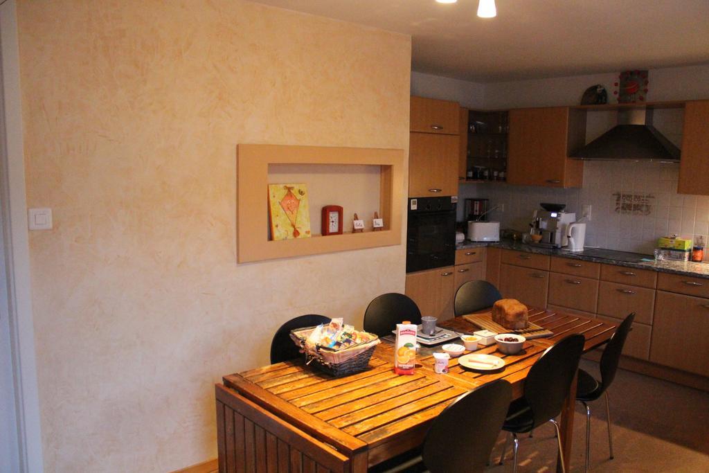 Au Coeur Du Vignoble Sur Bursins Bed and Breakfast Eksteriør billede